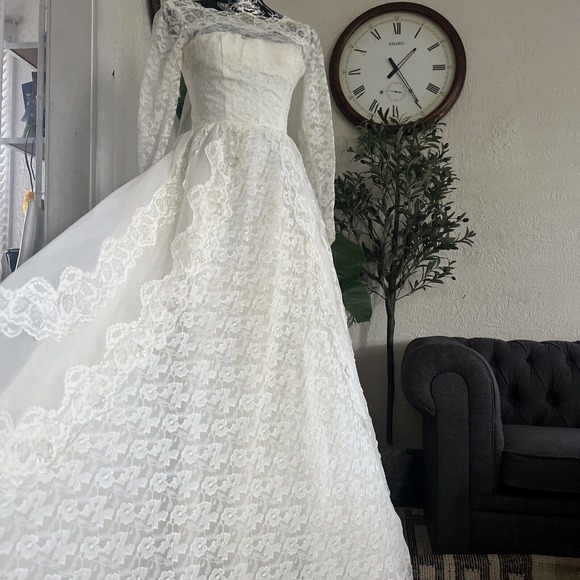 Vtg Bridallure Alfred Angelo 70s lace Bridal wedding dress gown xs tulle Lined - Picture 4 of 16